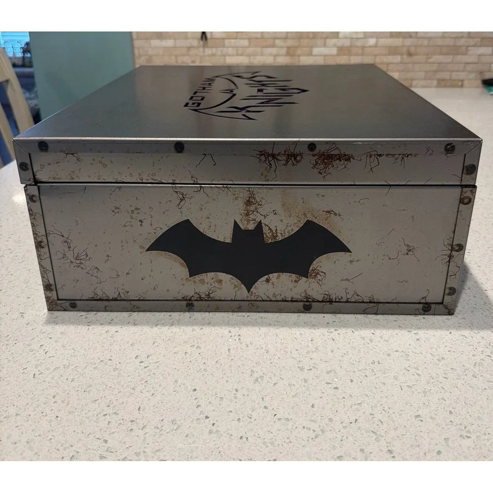 Gotham Knights Collector‎ Box Metallic Case Only Limited Edition